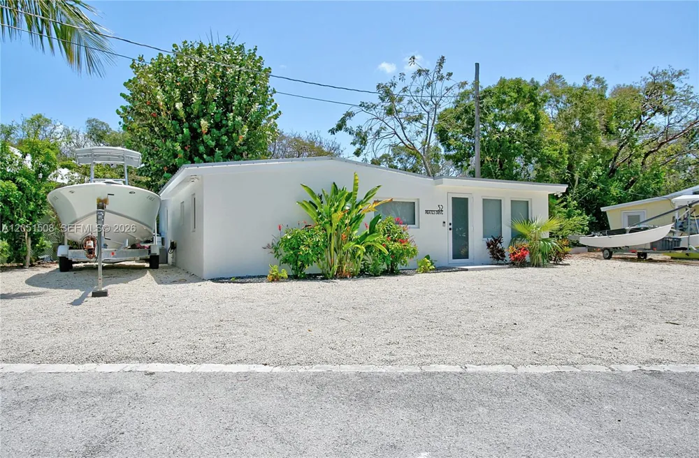32 Pirates Dr Key Largo, FL 33037