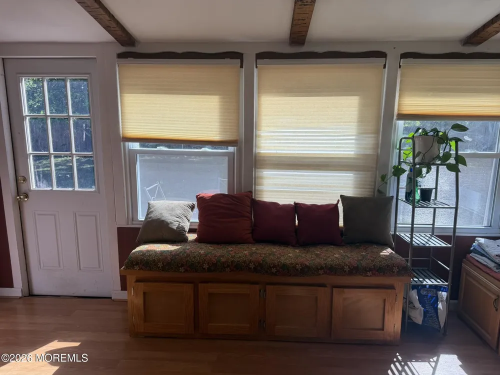 652 Holly Lane North Brunswick, NJ 08902
