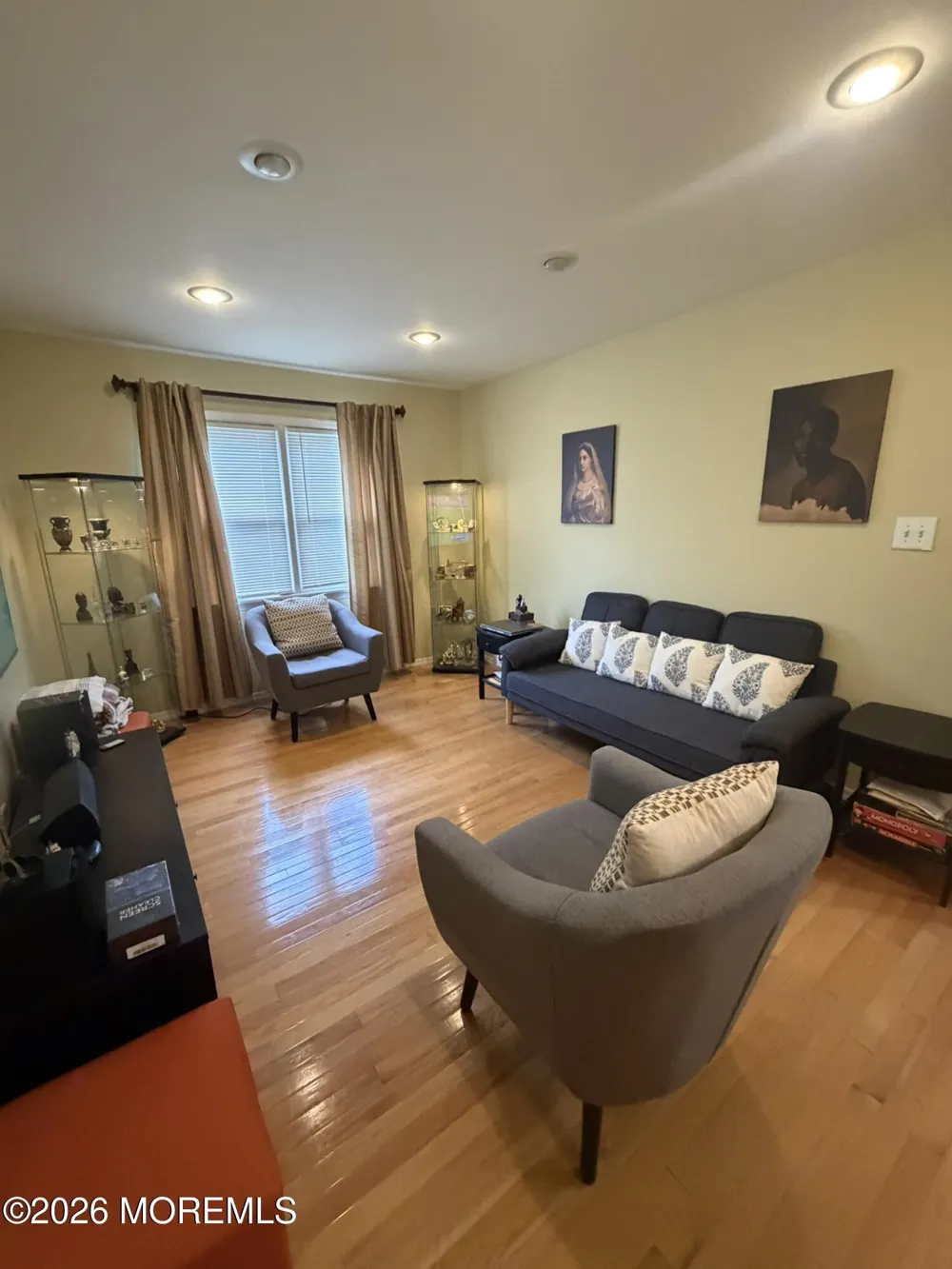 652 Holly Lane North Brunswick, NJ 08902