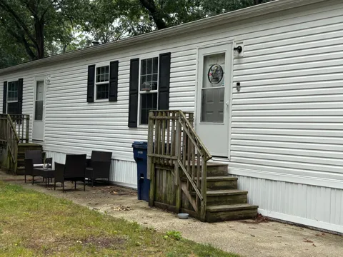 5013 Lumberman Lane