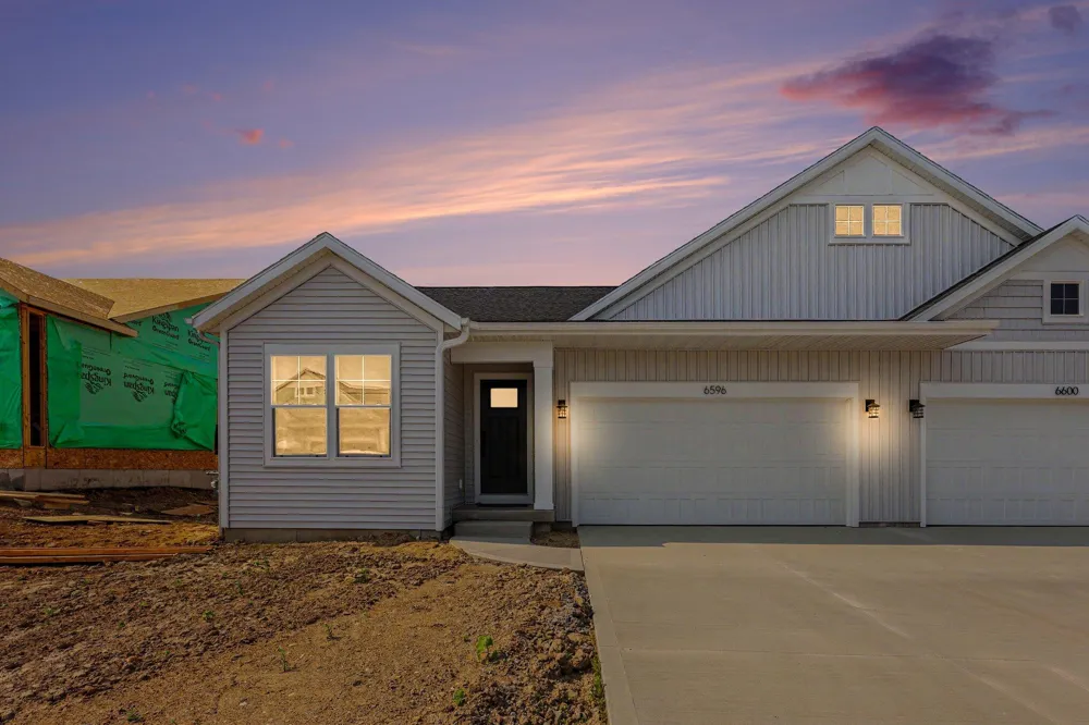 6596 Bellflower Drive SW #10 Zeeland Charter Township, MI 49464