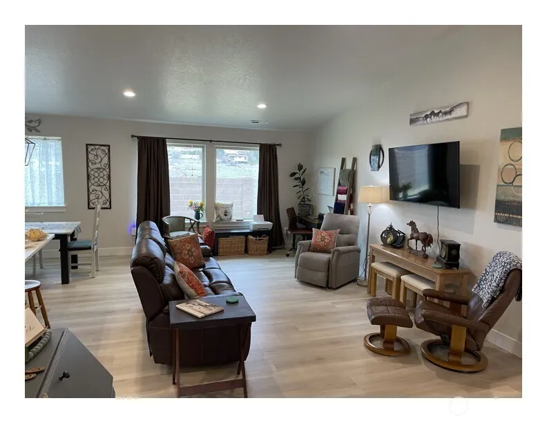 Address Not Shown Kennewick, WA 99338