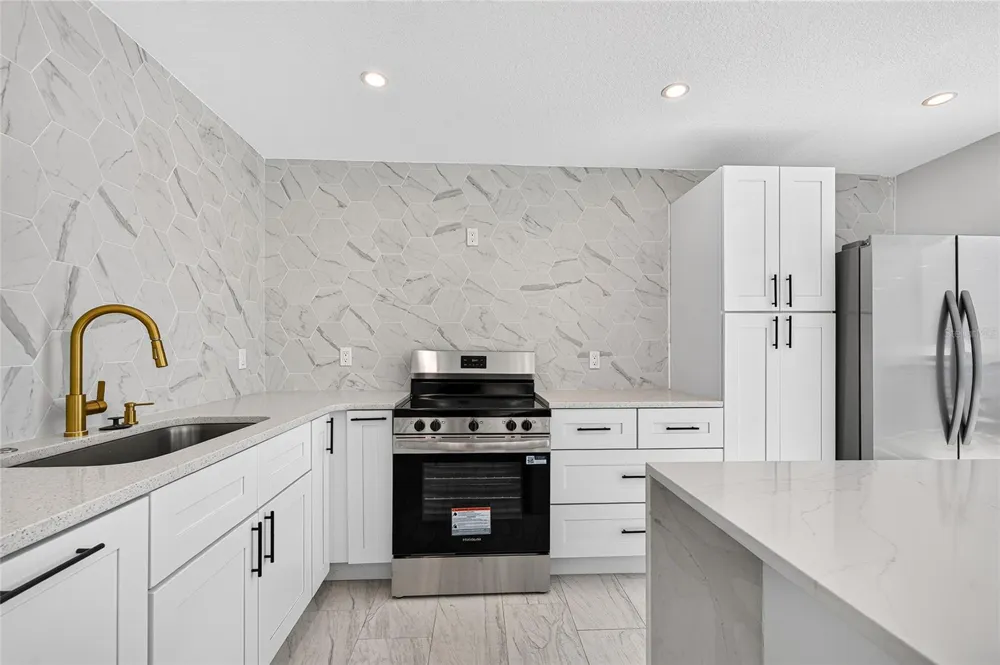 5055 BEACH ROAD #101 Englewood, FL 34223