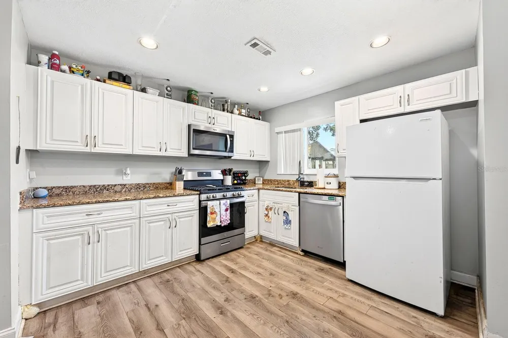 10330 LICORICE WAY Orlando, FL 32821