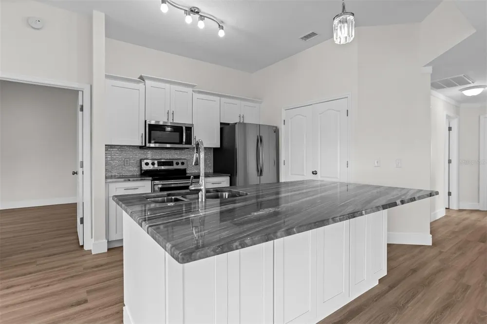 29312 MARKER LOOP San Antonio, FL 33576