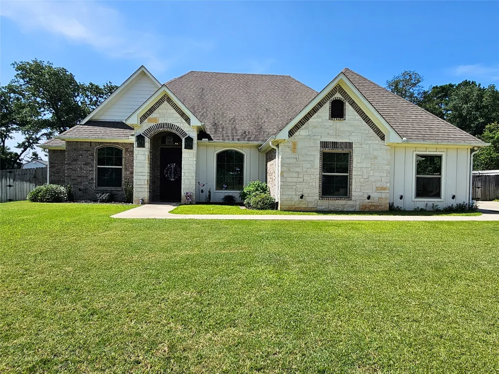897 County Road 2320 Mineola, TX 75773