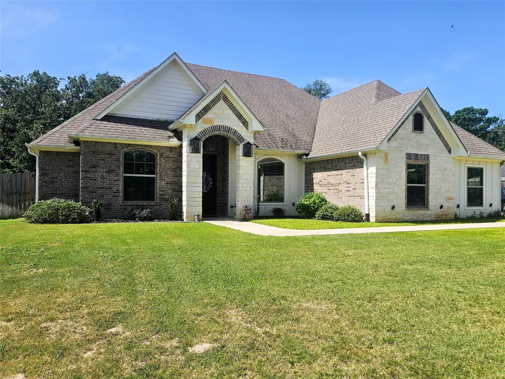 897 County Road 2320 Mineola, TX 75773