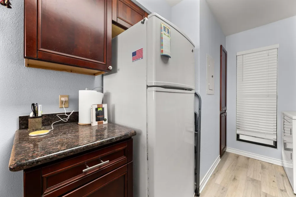 7700 Seawall Boulevard #308 Galveston, TX 77551