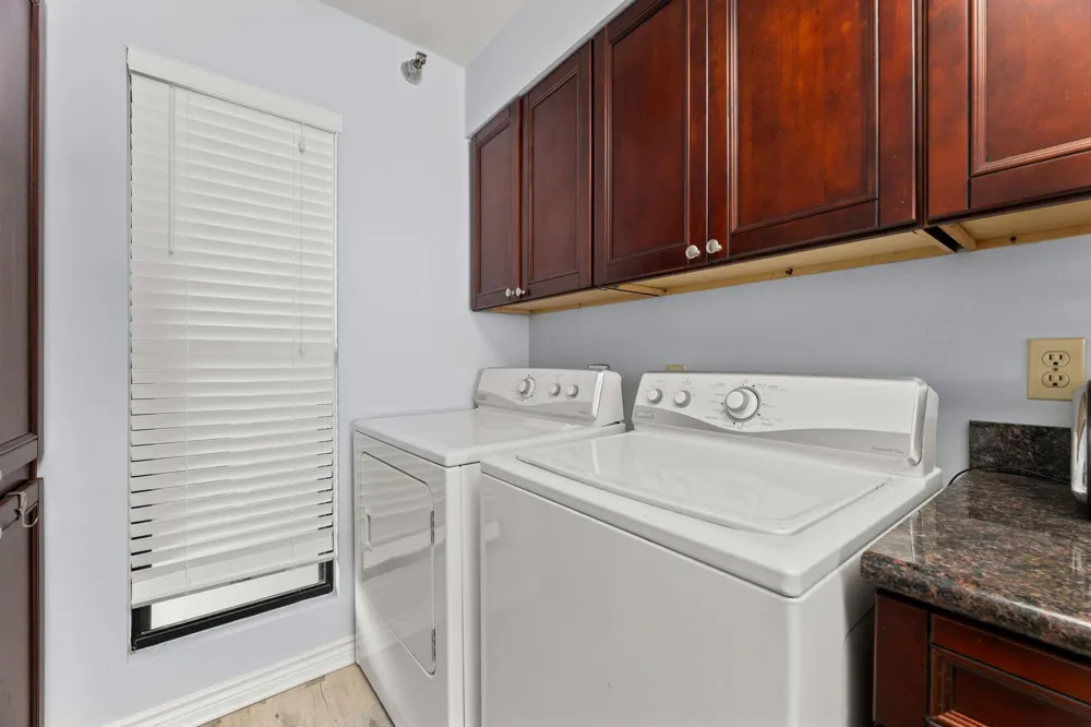 7700 Seawall Boulevard #308 Galveston, TX 77551