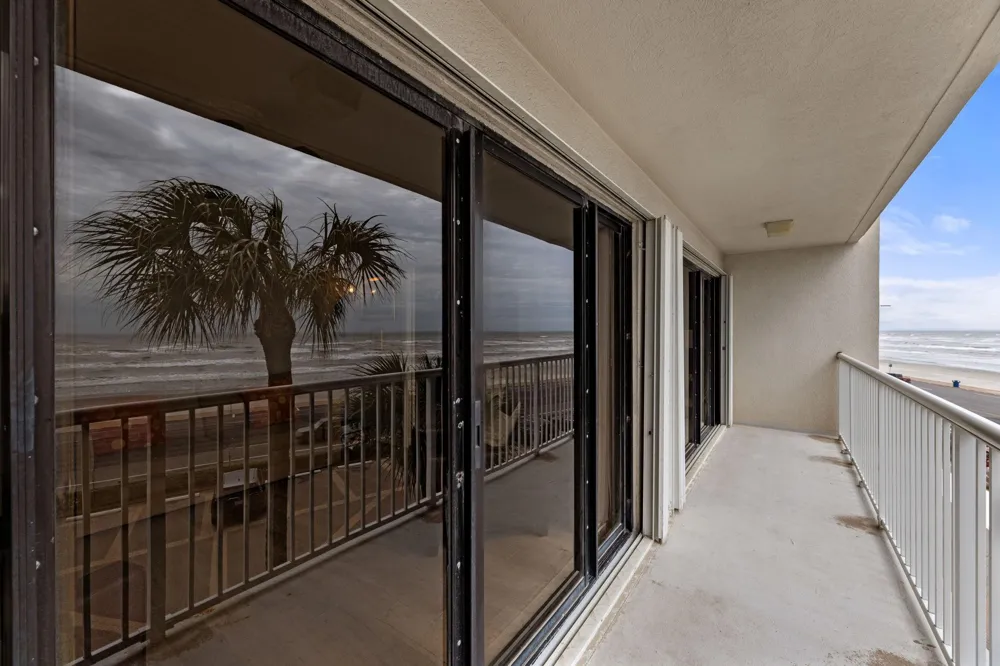 7700 Seawall Boulevard #308 Galveston, TX 77551