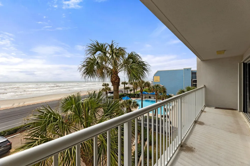 7700 Seawall Boulevard #308 Galveston, TX 77551