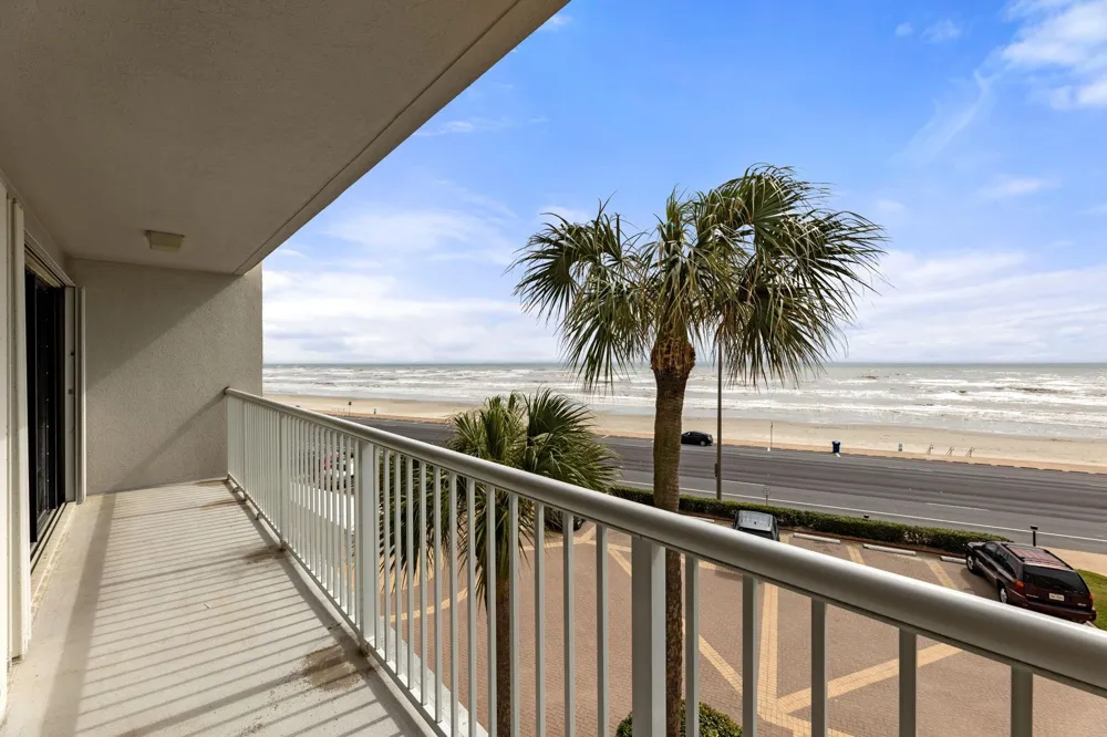 7700 Seawall Boulevard #308 Galveston, TX 77551