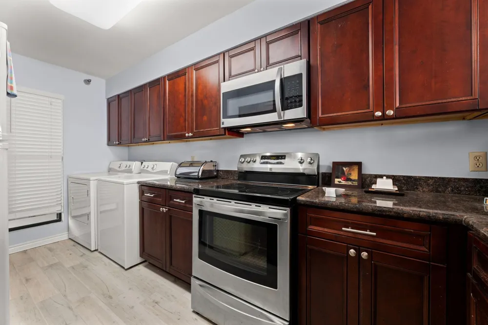 7700 Seawall Boulevard #308 Galveston, TX 77551