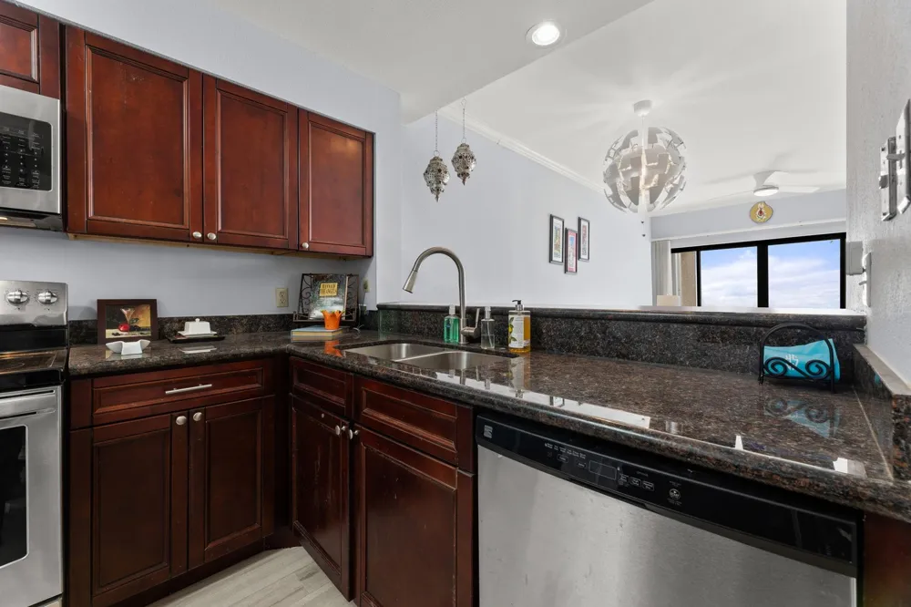7700 Seawall Boulevard #308 Galveston, TX 77551