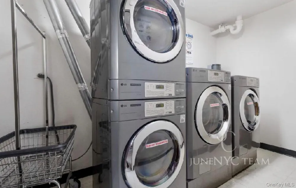 15038 Union Turnpike #8M Flushing, NY 11367