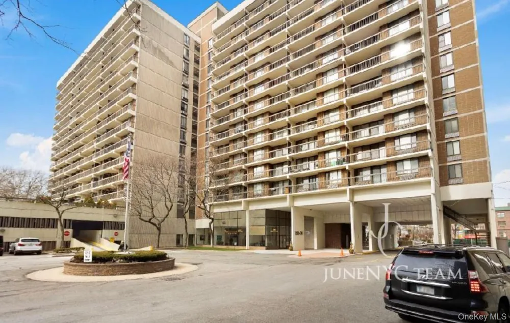 15038 Union Turnpike #8M Flushing, NY 11367