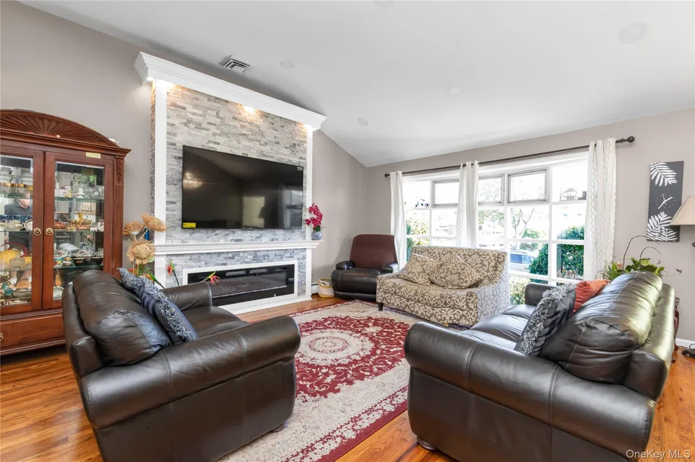 80 Rosalie Court East Meadow, NY 11554