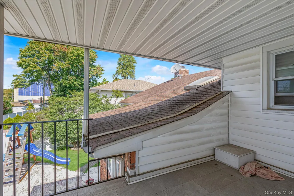 80 Rosalie Court East Meadow, NY 11554