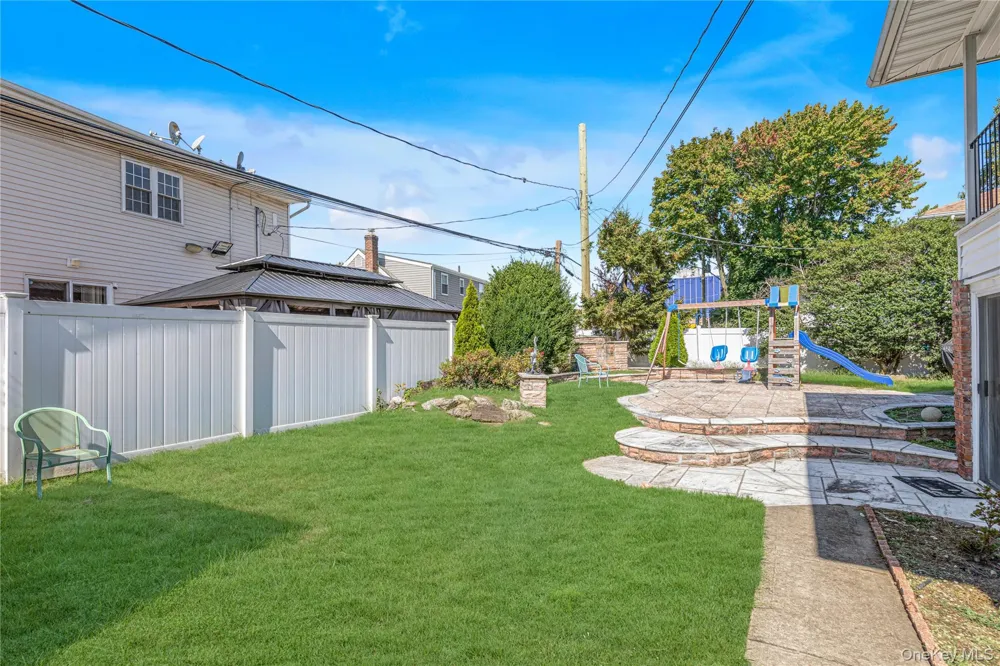 80 Rosalie Court East Meadow, NY 11554