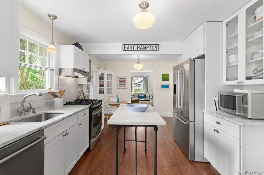 98 Sherrill Road East Hampton, NY 11937