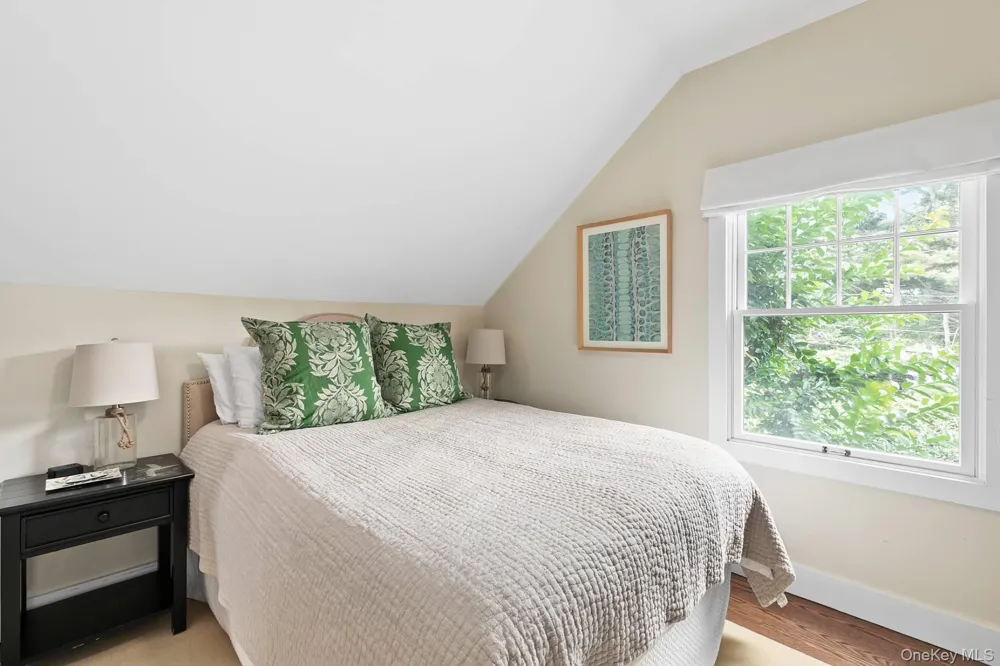 98 Sherrill Road East Hampton, NY 11937