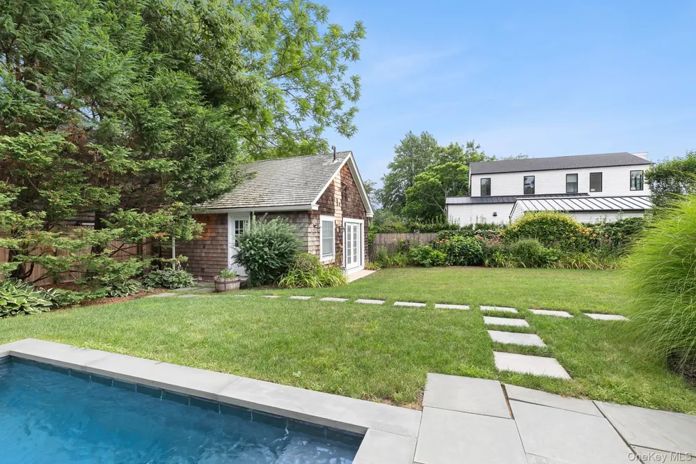 98 Sherrill Road East Hampton, NY 11937