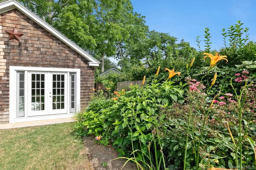 98 Sherrill Road East Hampton, NY 11937