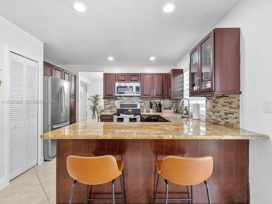 9840 SW 3rd St Miami, FL 33174