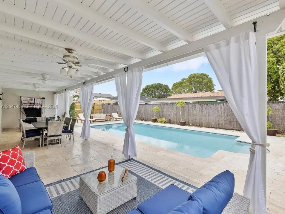 9840 SW 3rd St Miami, FL 33174
