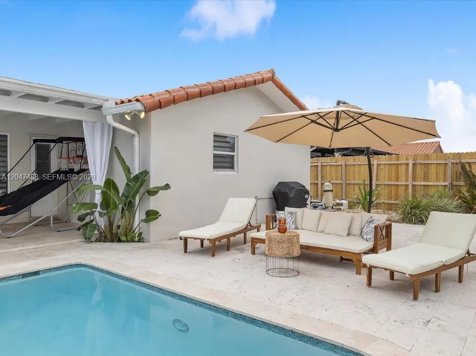 9840 SW 3rd St Miami, FL 33174