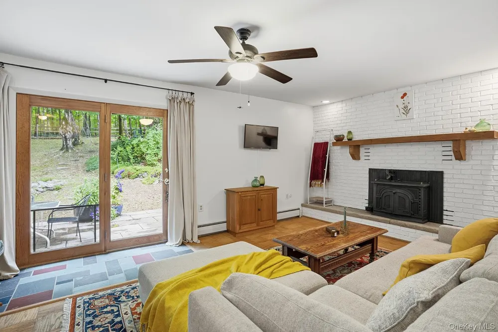 252 Vly Atwood Road Stone Ridge, NY 12484