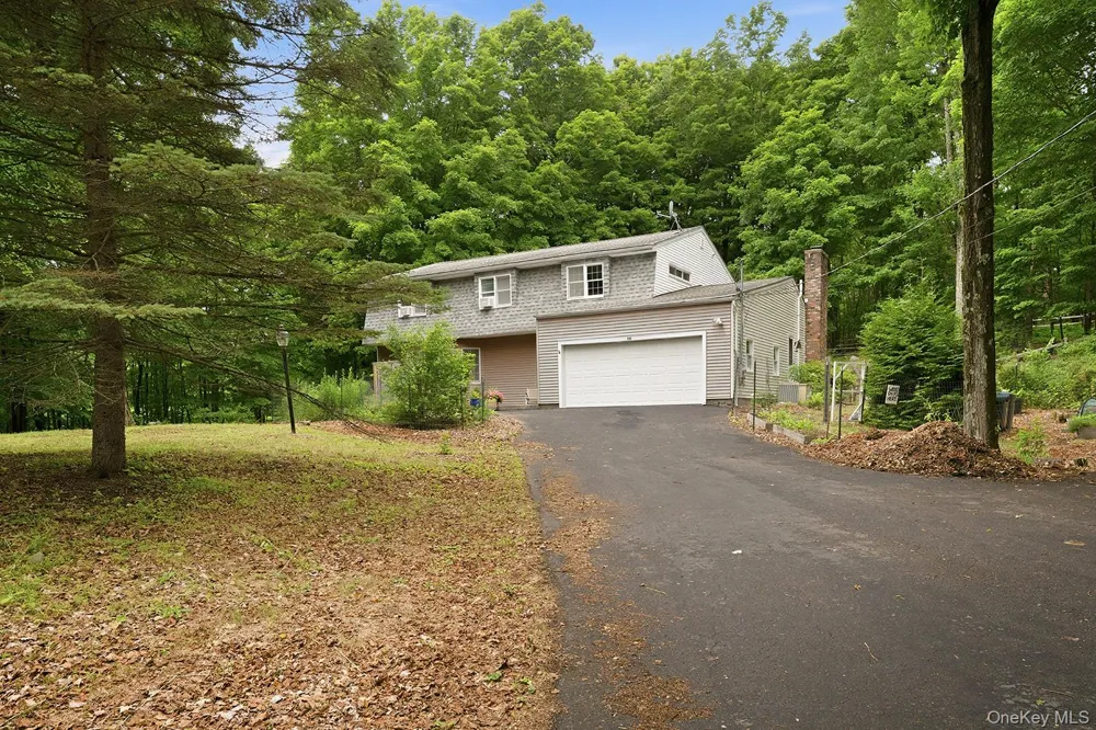 252 Vly Atwood Road Stone Ridge, NY 12484