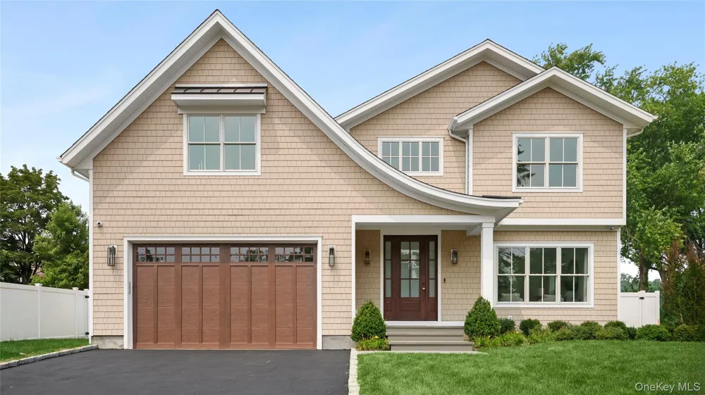 738 Motts Cove Road Glen Head, NY 11545