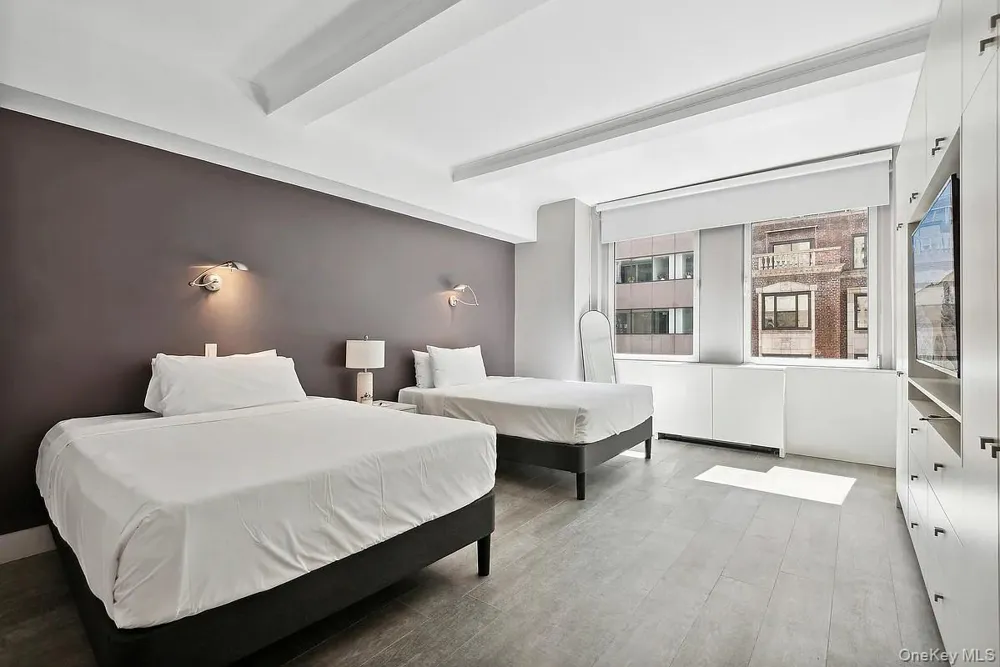 111 East 56th Street #1102 New York (Manhattan), NY 10022