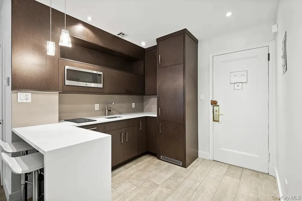 111 East 56th Street #1102 New York (Manhattan), NY 10022