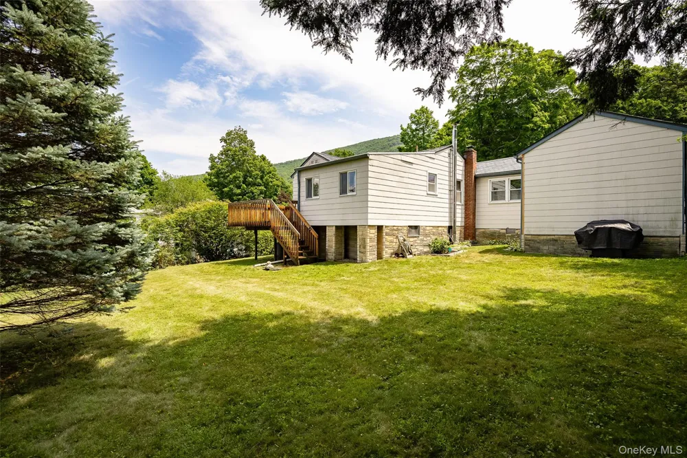 5 Willow Road Beacon, NY 12508