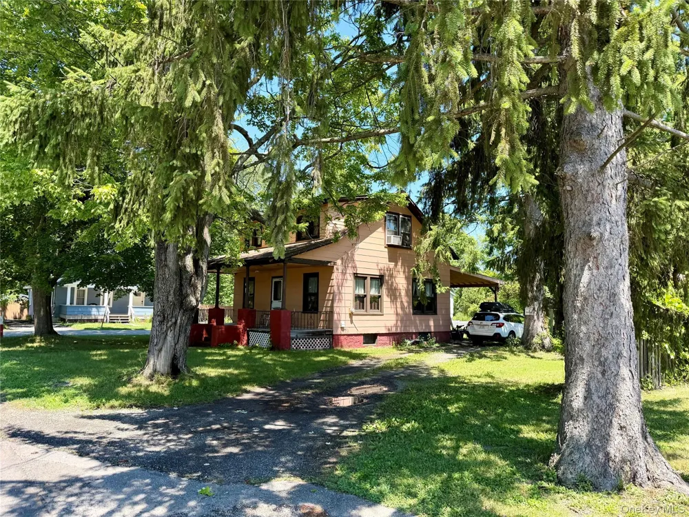 16 Cottage Street Wallkill, NY 12589