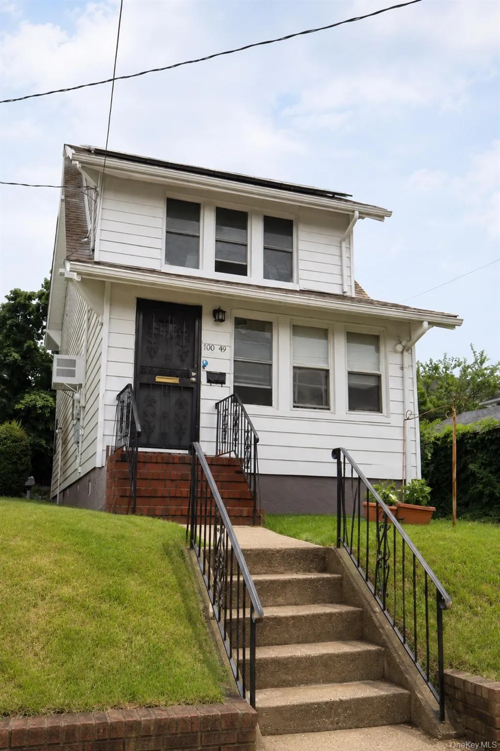 100-49 198th Street Hollis, NY 11423