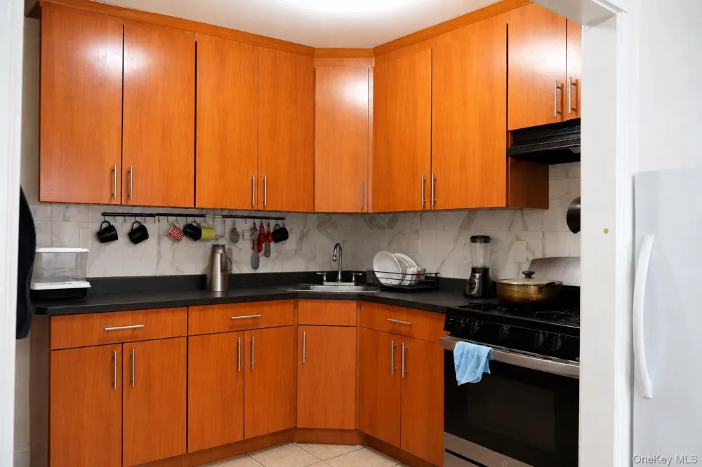 100-49 198th Street Hollis, NY 11423