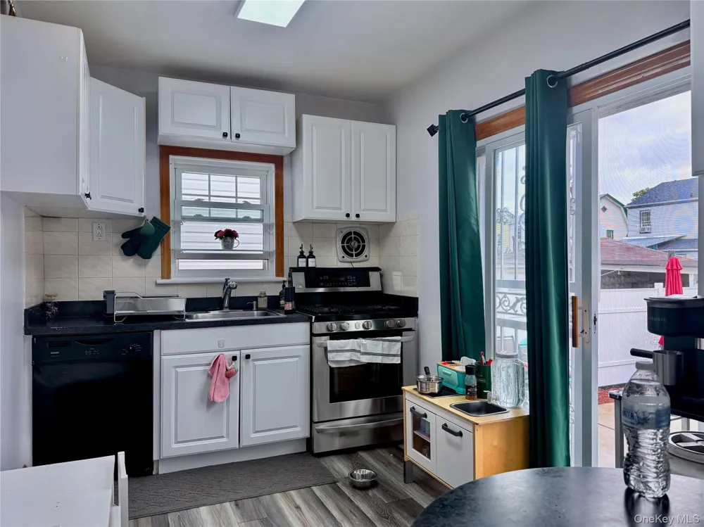 9230 212th Place Queens Village, NY 11428