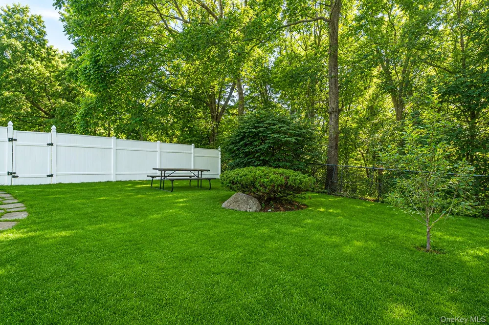 49 Barbara Lane Medford, NY 11763