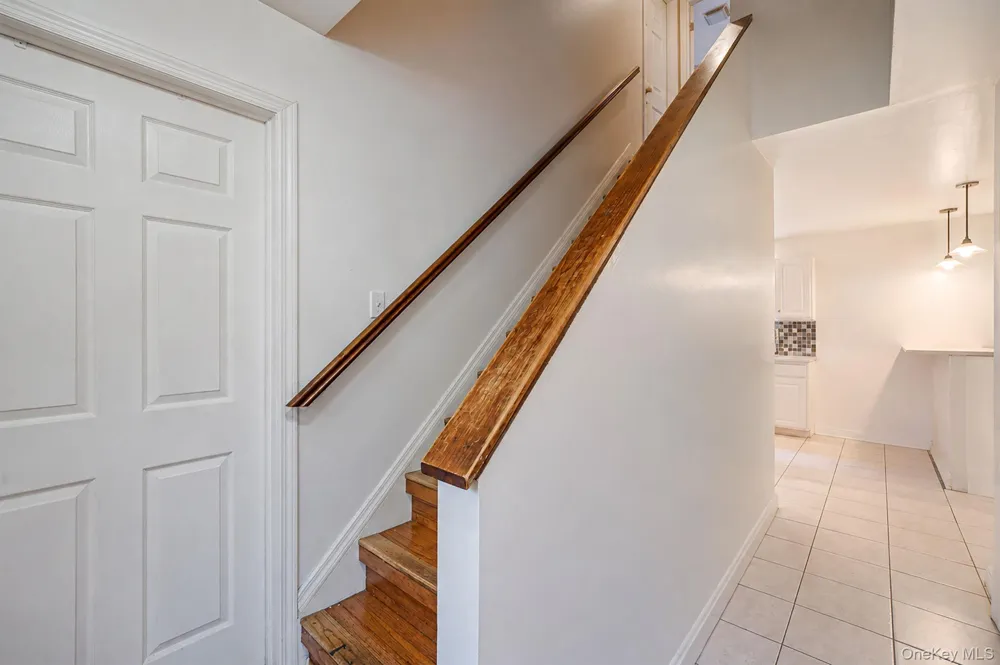 49 Barbara Lane Medford, NY 11763