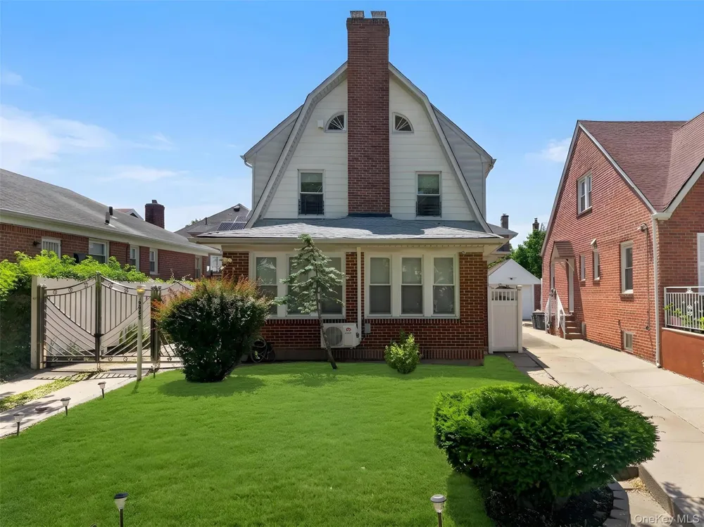 3822 205th Street Bayside, NY 11361