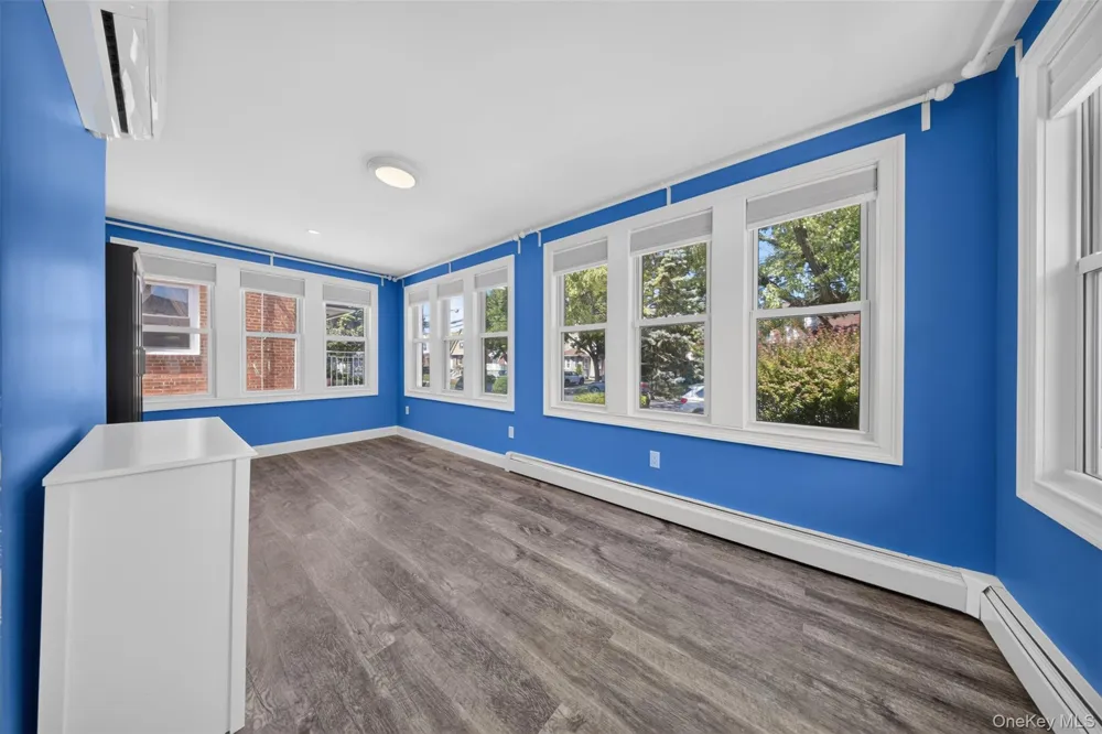 3822 205th Street Bayside, NY 11361