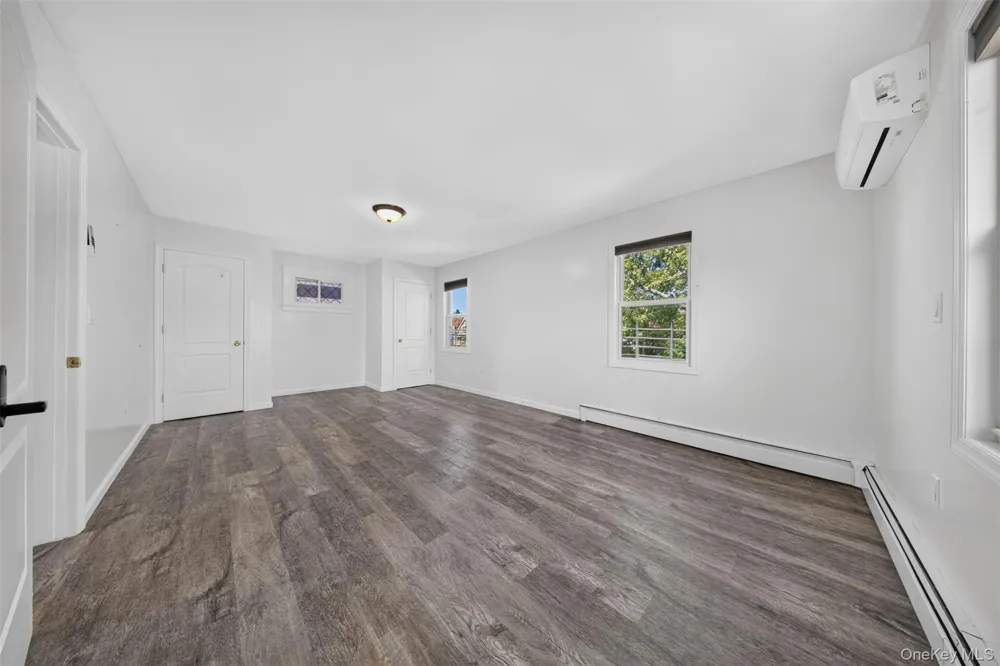 3822 205th Street Bayside, NY 11361