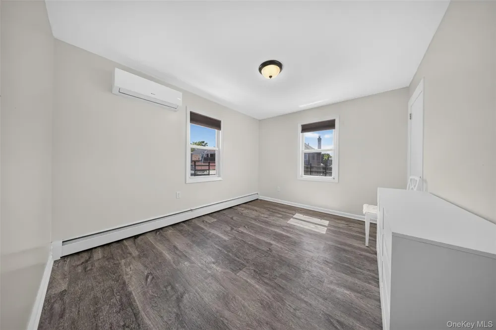3822 205th Street Bayside, NY 11361