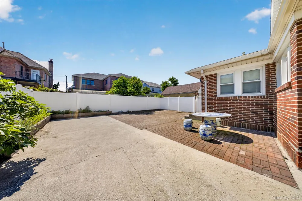 3822 205th Street Bayside, NY 11361