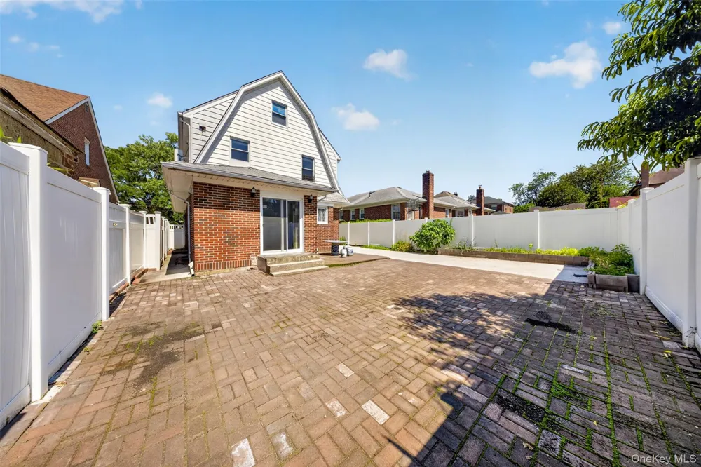 3822 205th Street Bayside, NY 11361