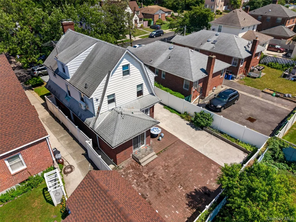 3822 205th Street Bayside, NY 11361