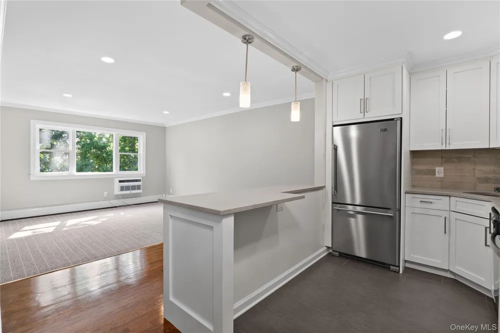 152 B N Broadway #2E White Plains, NY 10603